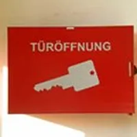 tueroeffnung_kasten.jpg